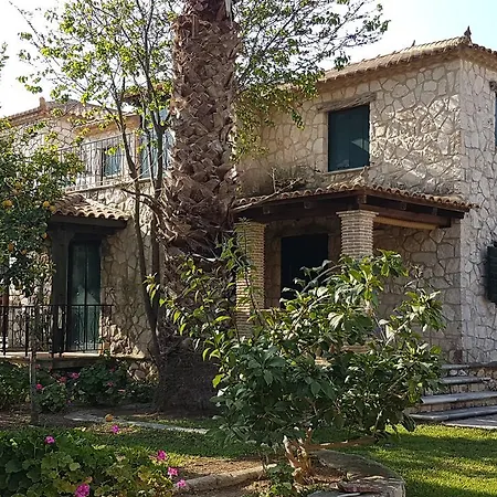Castello Bellos Апартаменты Керион
