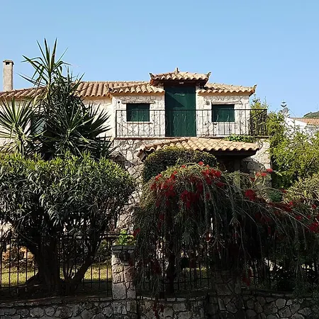 Castello Bellos Апартаменты Керион